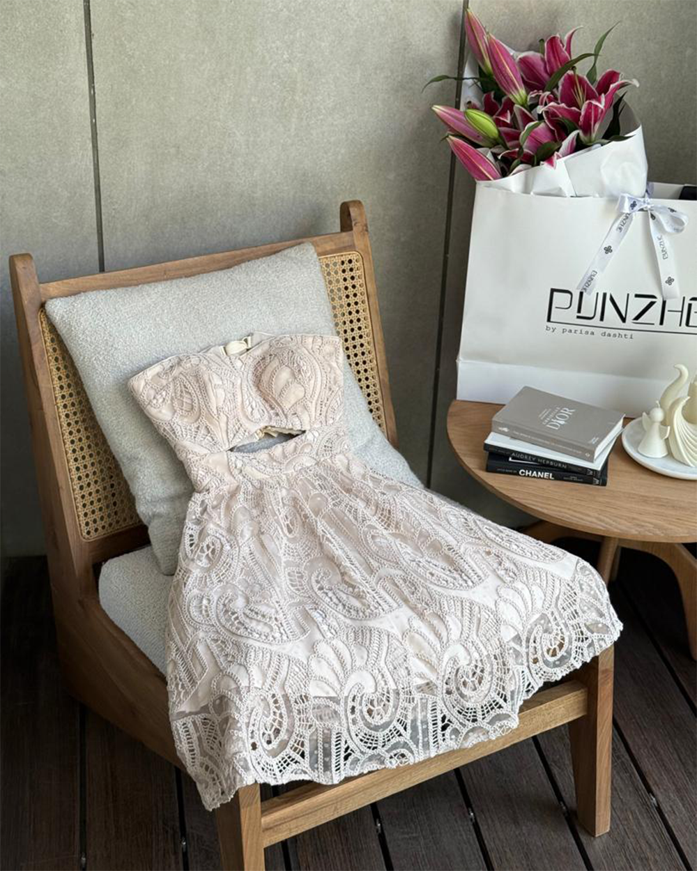 chic dress