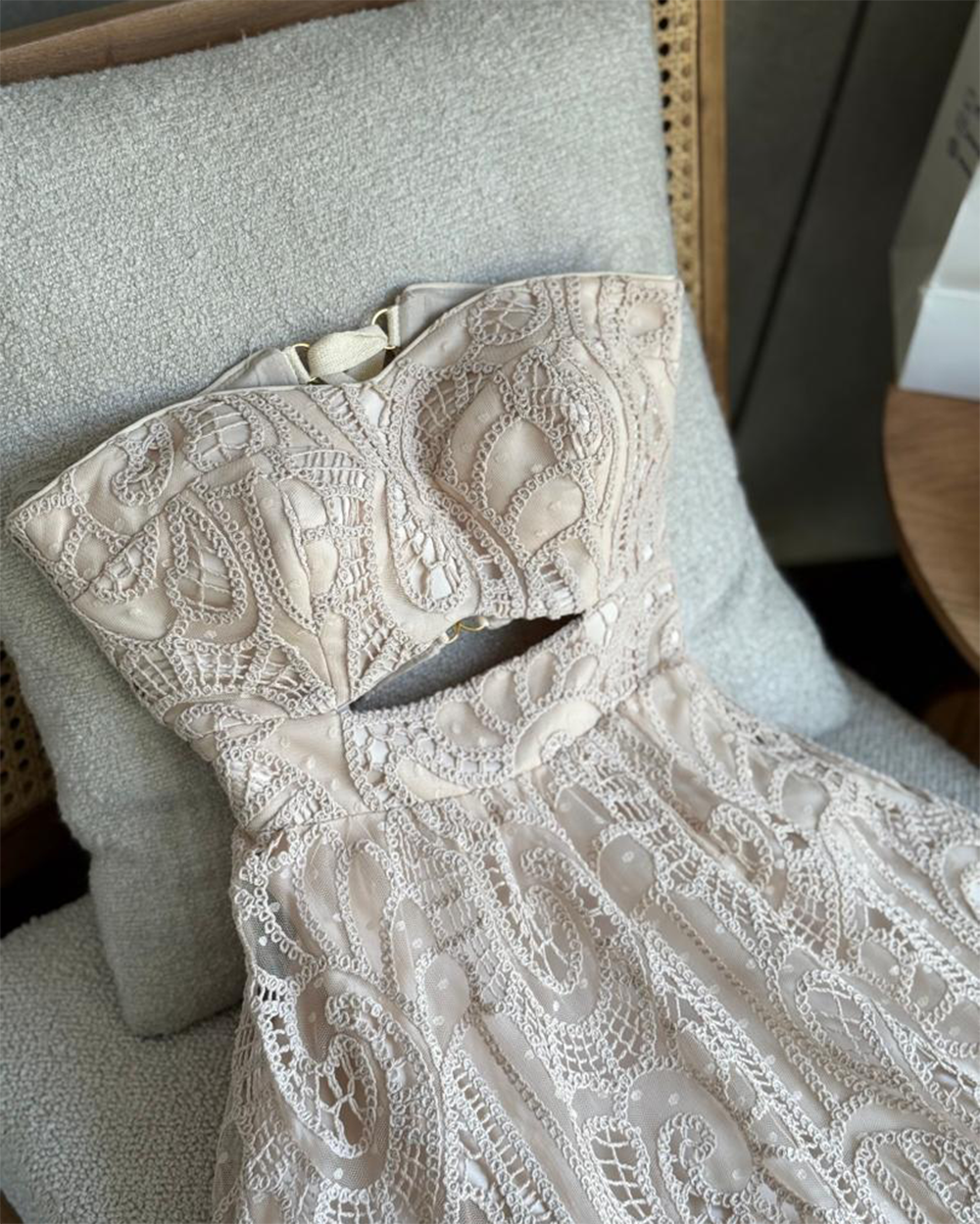 chic dress