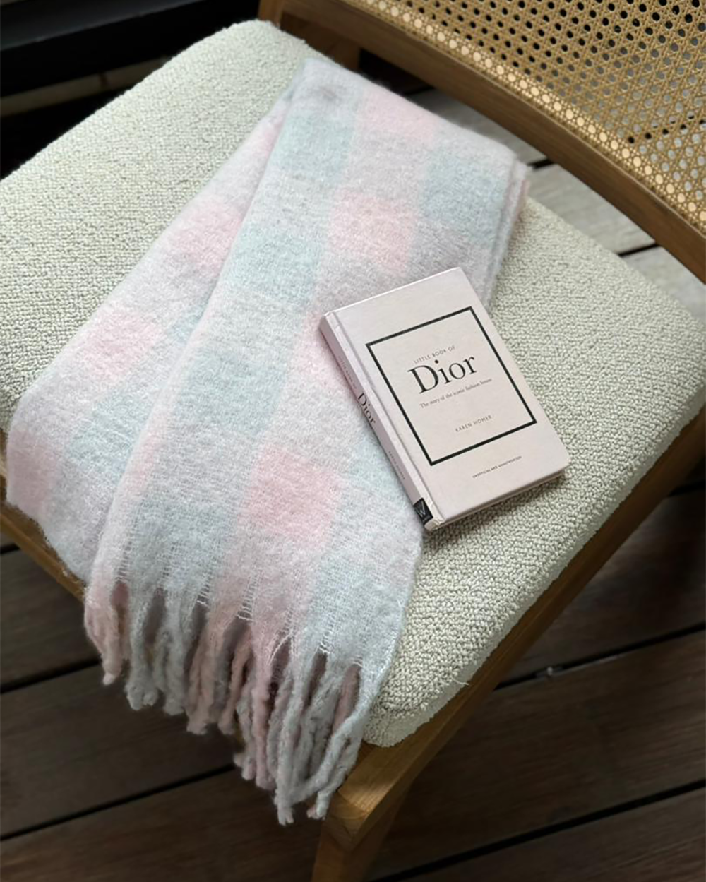 بیگ اسکارف چهارخانه