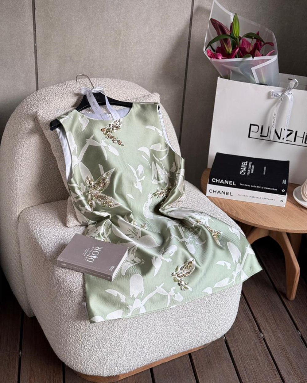 پیراهن گل کار شده