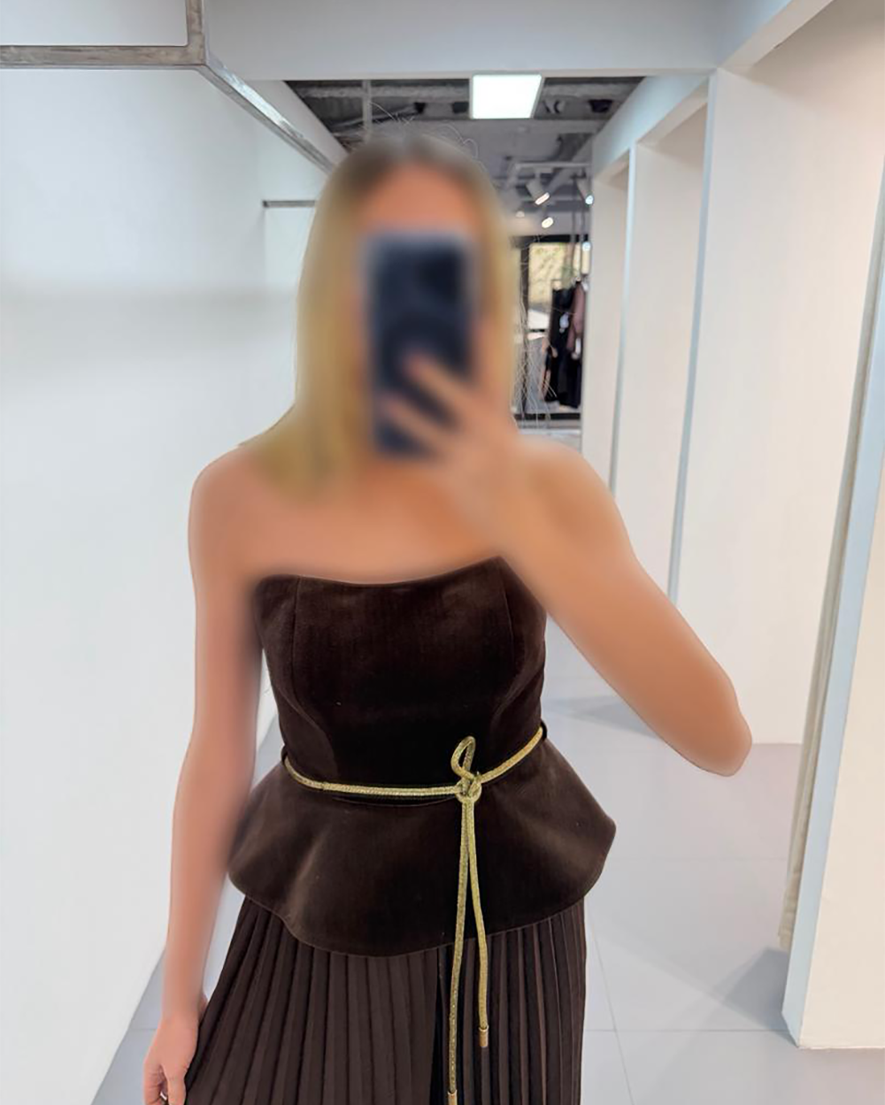 کراپ دکلته مخمل