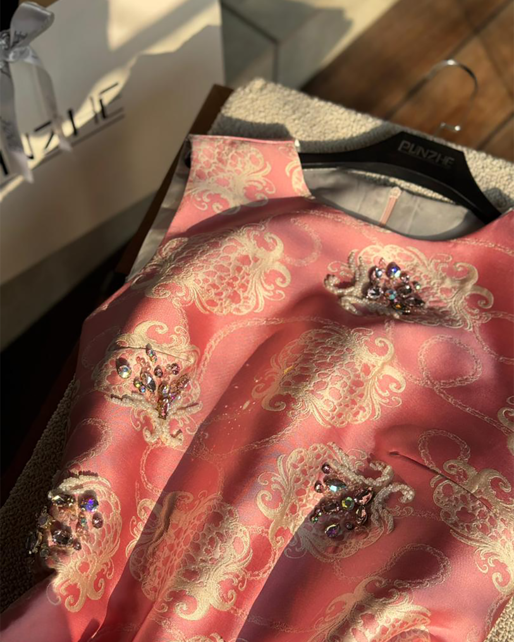 پیراهن رنگی کار شده