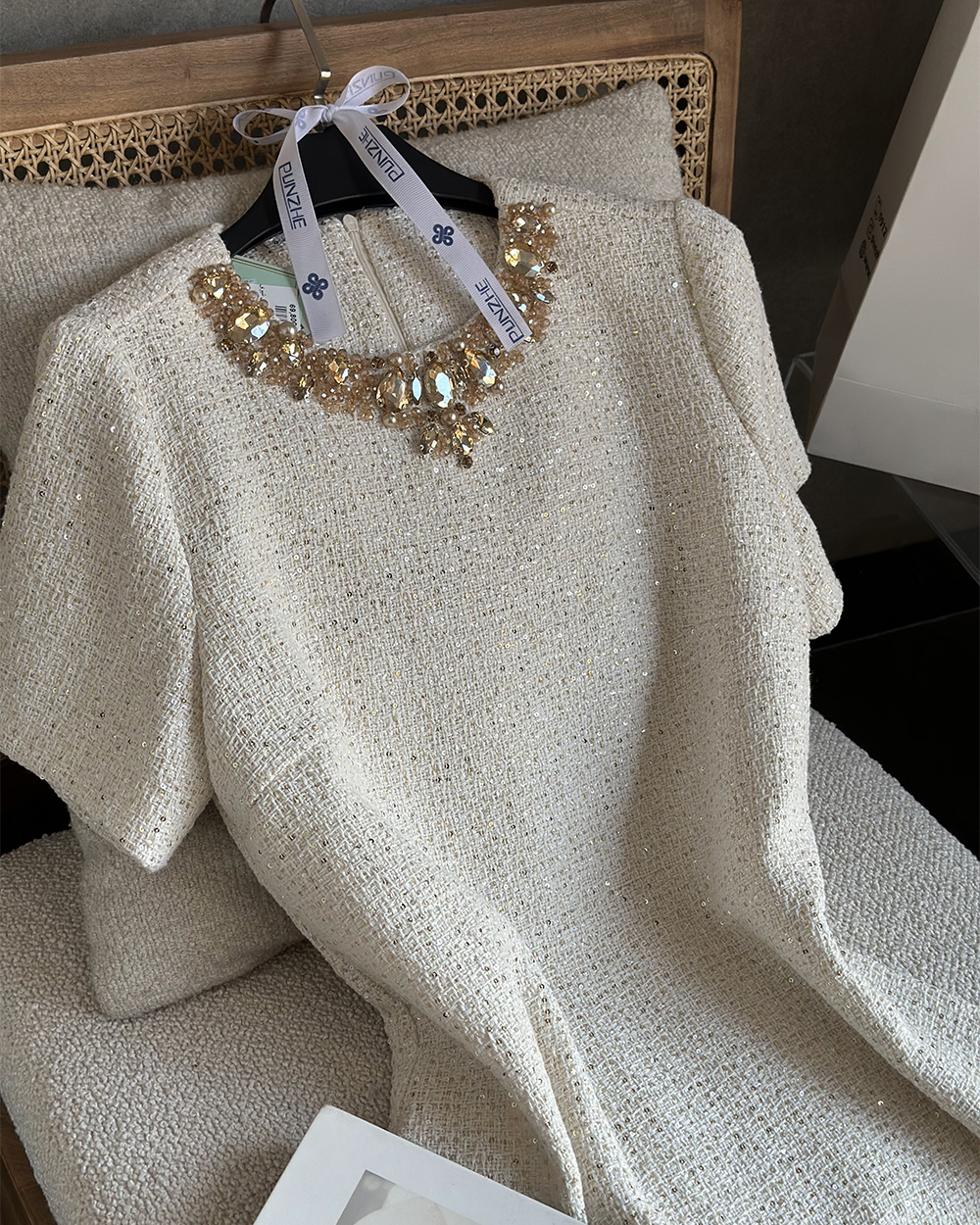 پیراهن یقه سنگ شنل