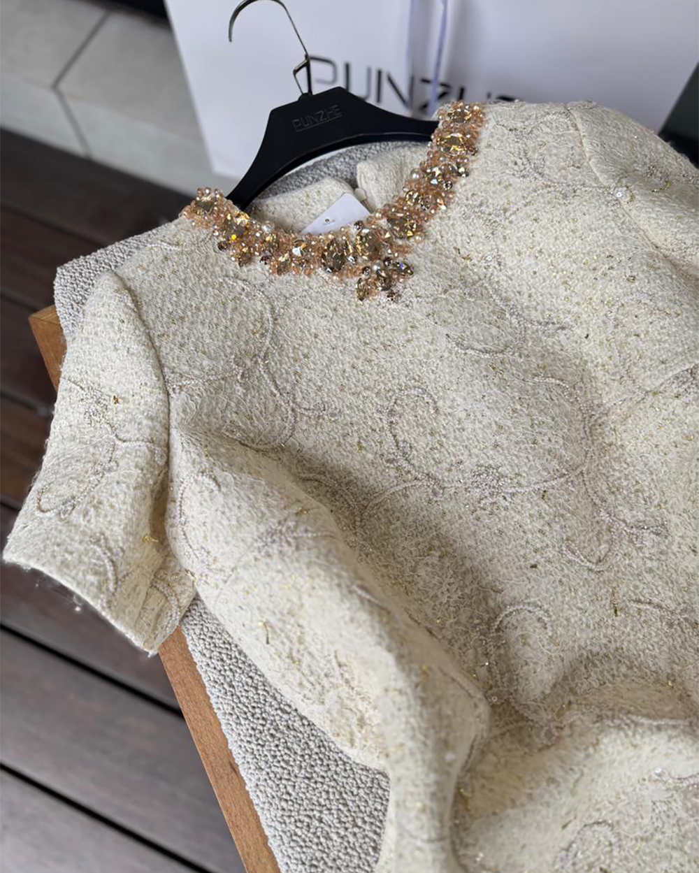 پیراهن یقه سنگ شنل