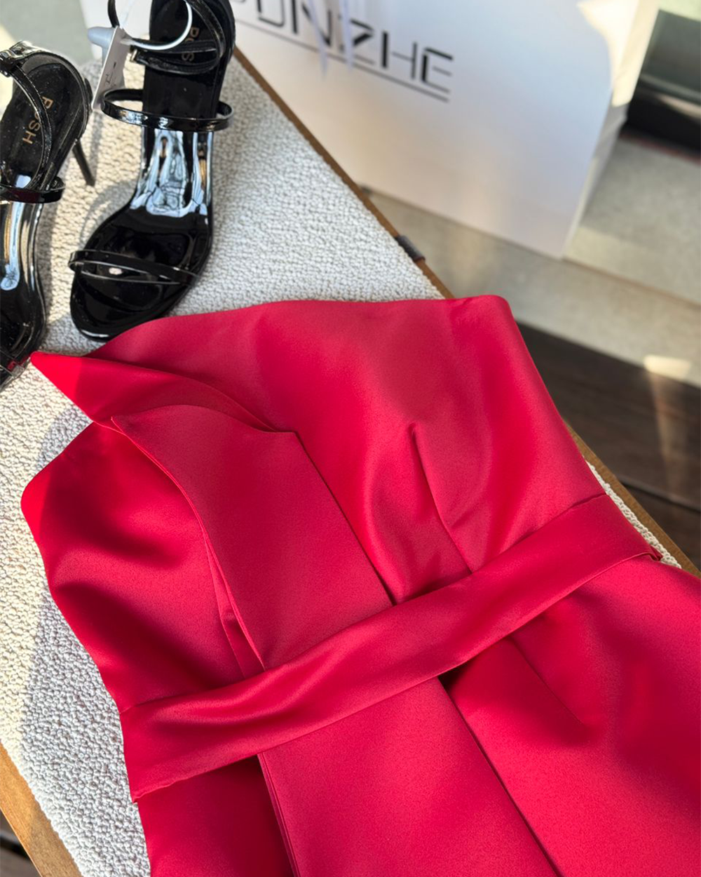 پیراهن وی تی