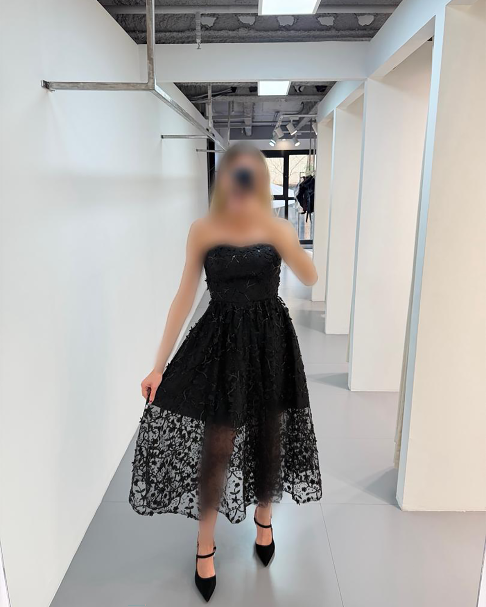 پیراهن دکلته گل برجسته