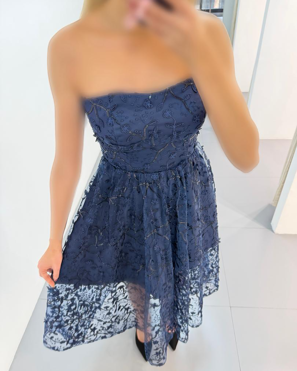 پیراهن دکلته گل برجسته