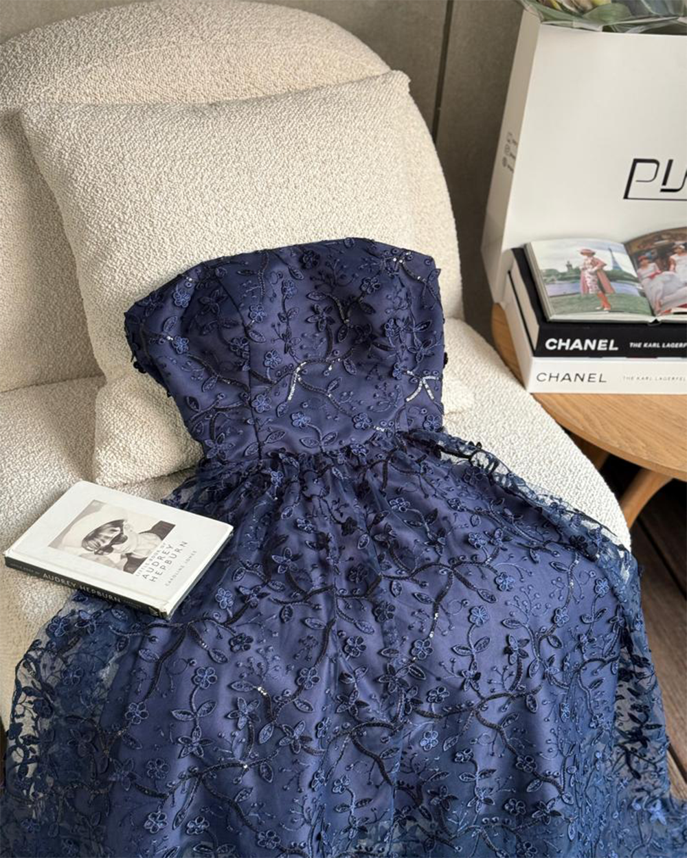 پیراهن دکلته گل برجسته