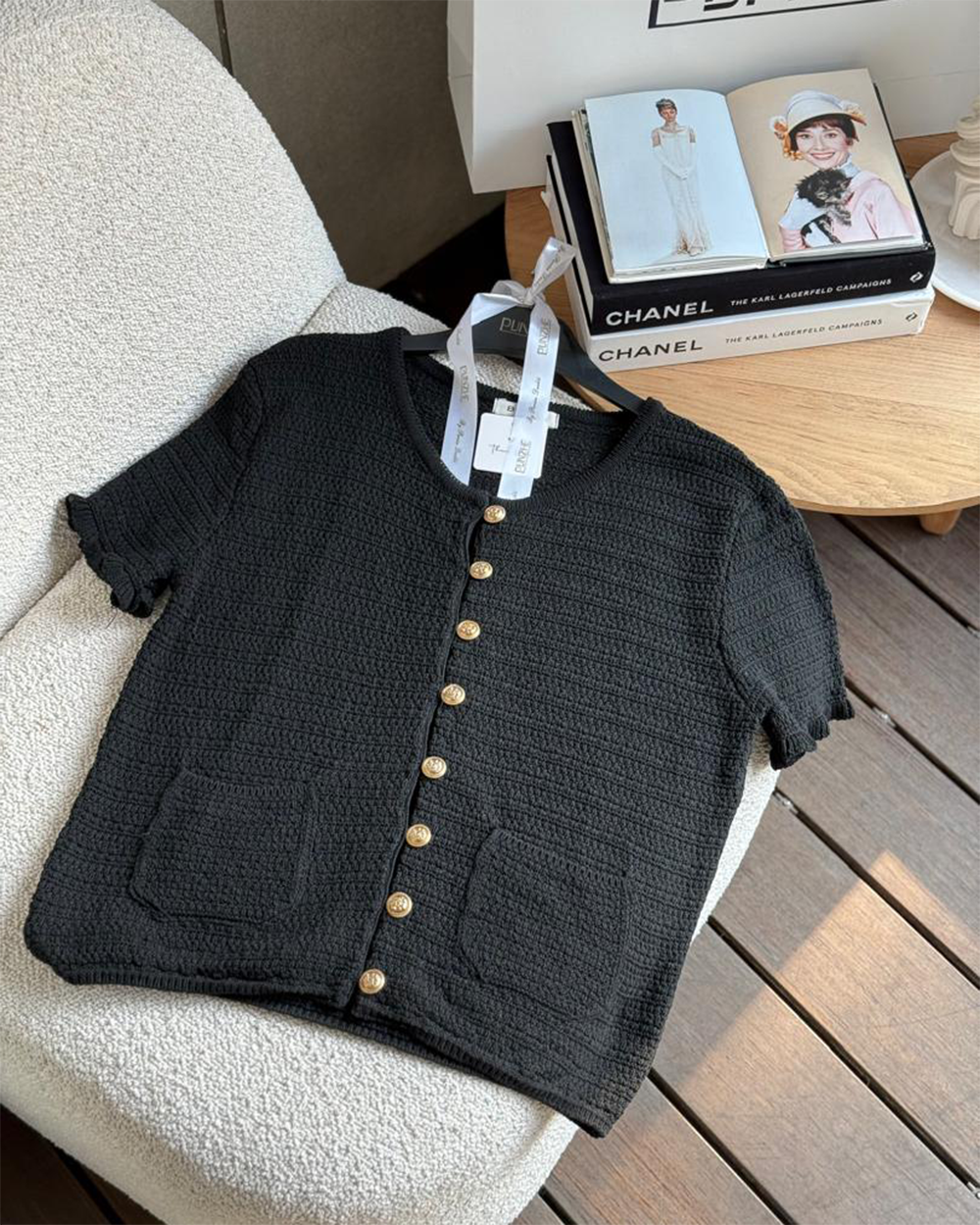 بافت دکمه طلایی