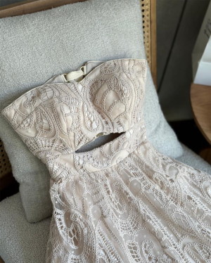 chic dress