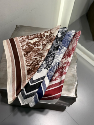 روسری ابریشم لوکس
