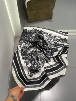 روسری ابریشم لوکس